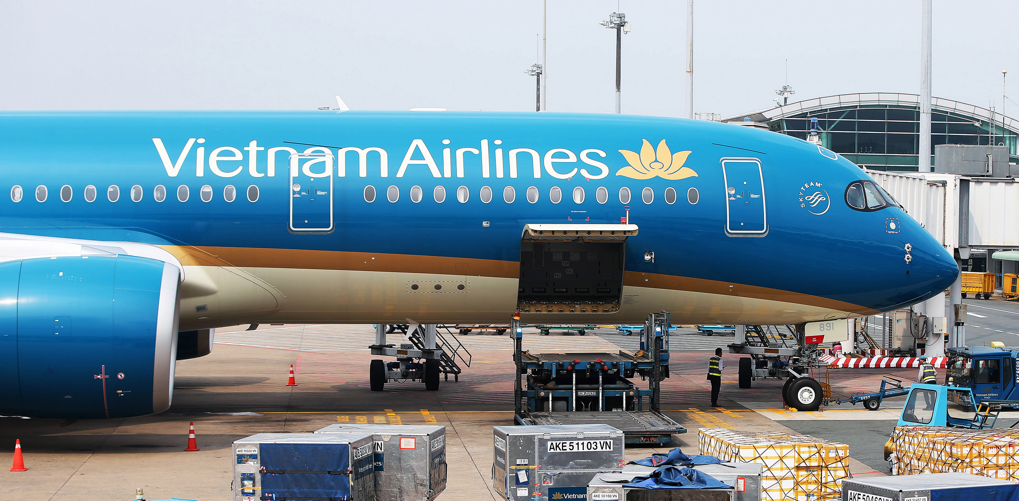 Vietnam Airlines Aims to Start First U.S. Route Late October Bloomberg
