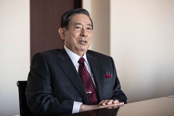 Maverick 70-Year-Old CEO Is Determined to Shake Up Japanese Finance