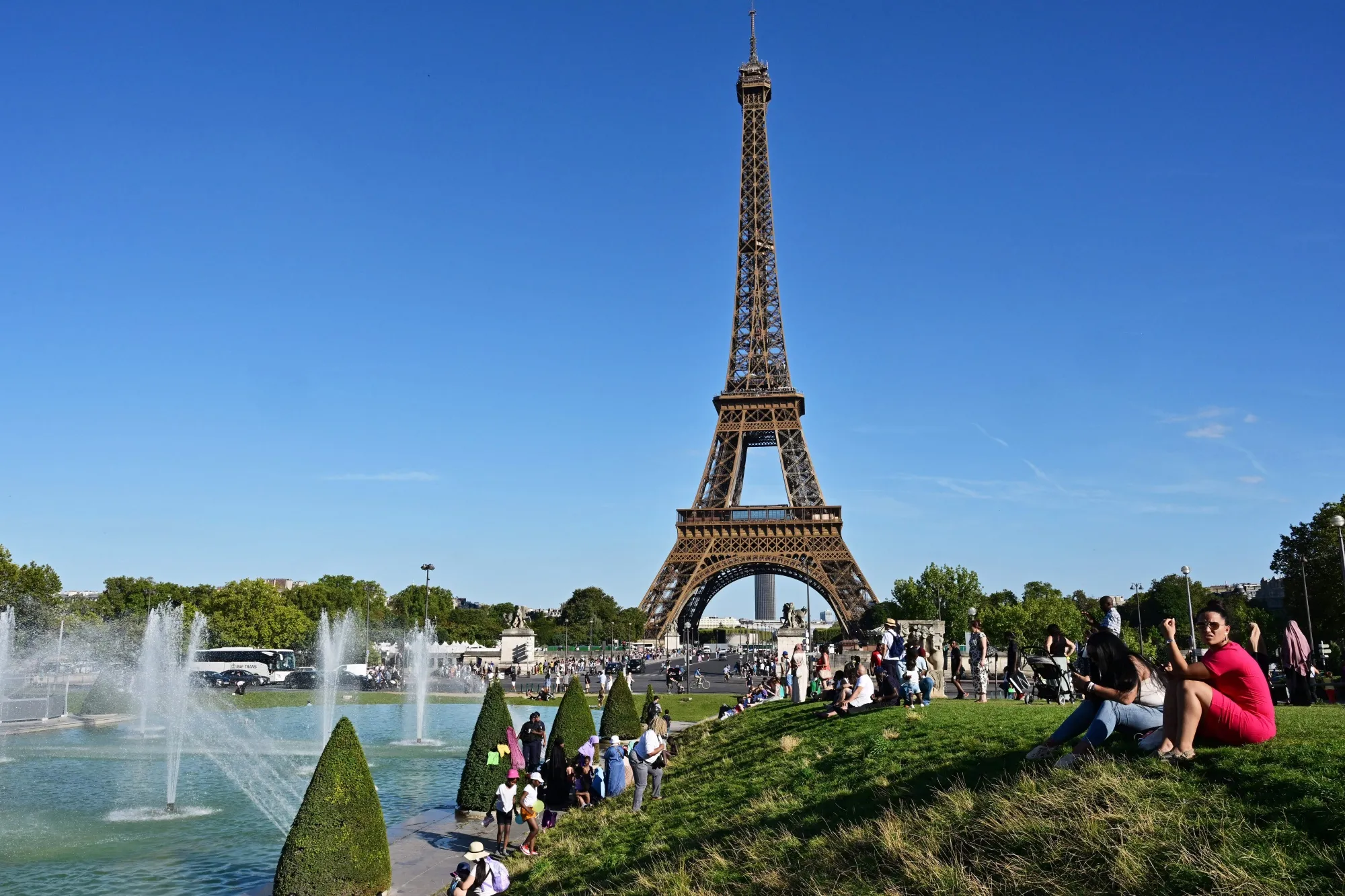 The Trocadero basins next to the Eiffel Tower in Paris.