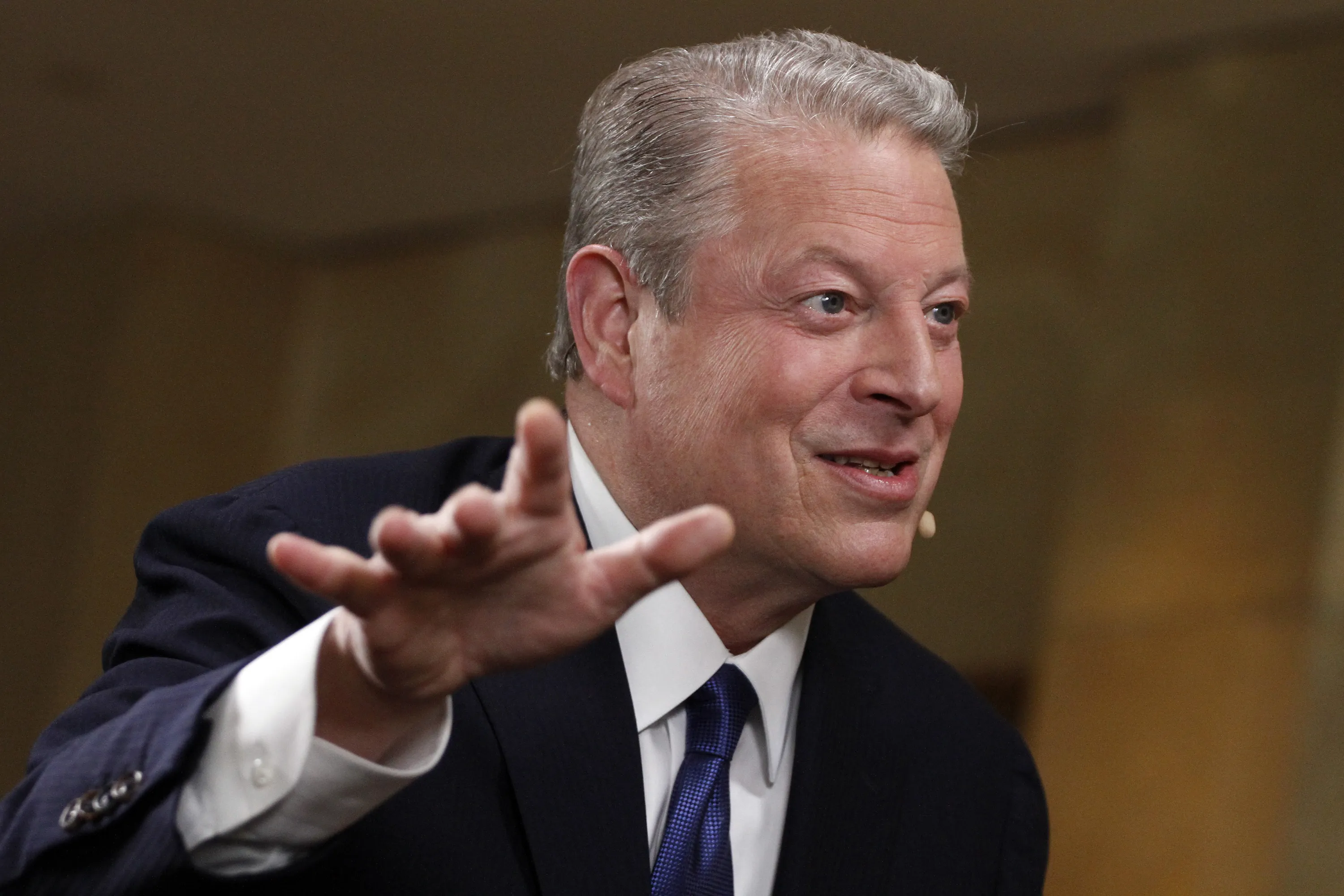 Gore Being Romney-Rich With $200 Million Ascends in Bush Defeat - Bloomberg