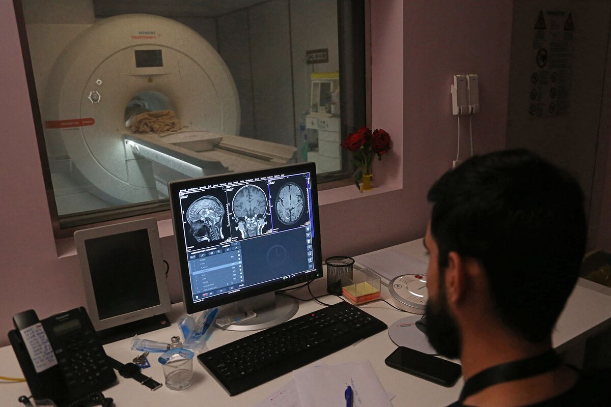 The Key to a Longer Life Is a Youthful Brain