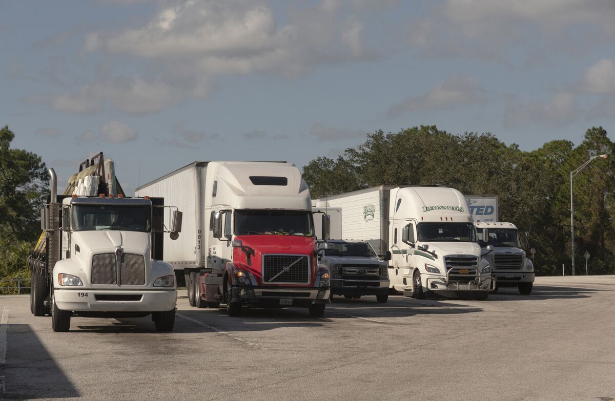 Florida Uses Highway Weigh Stations as Immigration Check Points