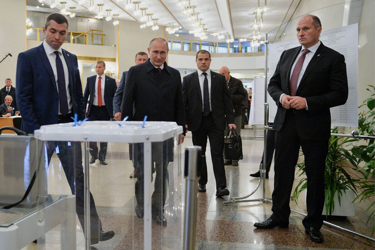 Putin’s Party Gains Crushing Win in Parliamentary Elections - Bloomberg