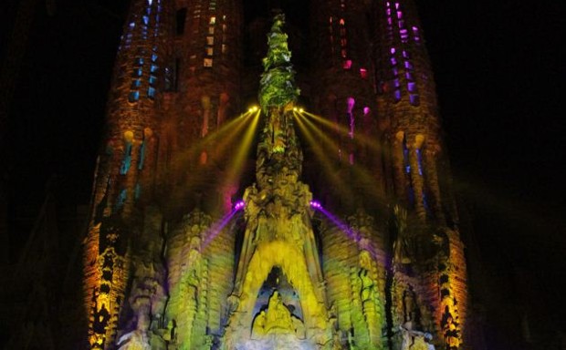Barcelona's Famed Cathedral Finally Gets the Color It Wanted - Bloomberg