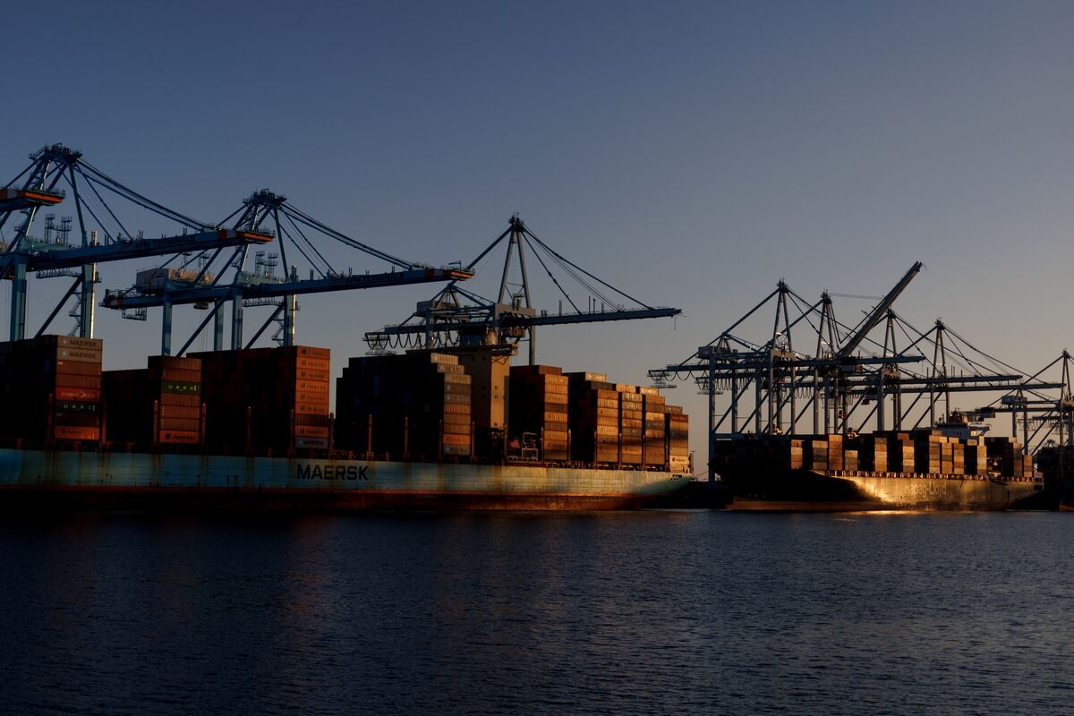 LA Port Imports Fell Again in September Despite Busiest Q3 Ever - Bloomberg
