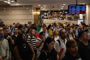NJ Transit And Amtrak Leave NYC Commuters With 90-Minute Delays