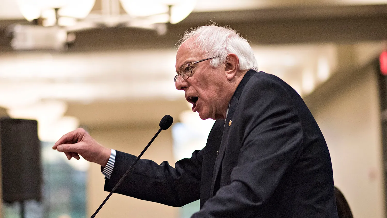 Senator Bernie Sanders, an Independent from Vermont and 2016 U.S. presidential candidate, speaks during a town hall meeting in Davenport, Iowa, U.S., on Thursday, May 28, 2015.
