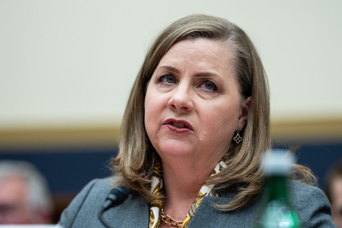 Bowman Says Fed Should ‘Not Micromanage’ Banks on Issues Like AI