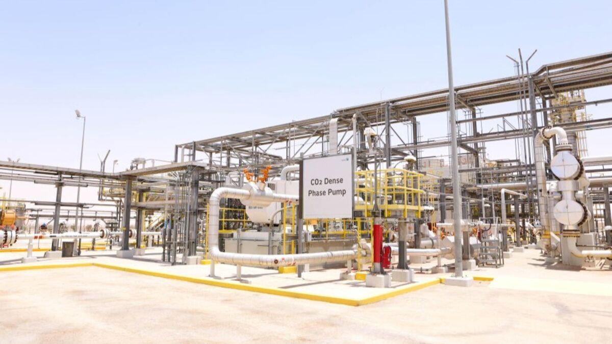 BlackRock Said to Mull Sale of Aramco Gas Pipeline Stake BlackRock Said to Mull Sale of Aramco Gas Pipeline Stake