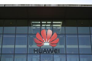BRITAIN-CHINA-US-TELECOMS-IT-MOBILE-SECURITY-5G-HUAWEI