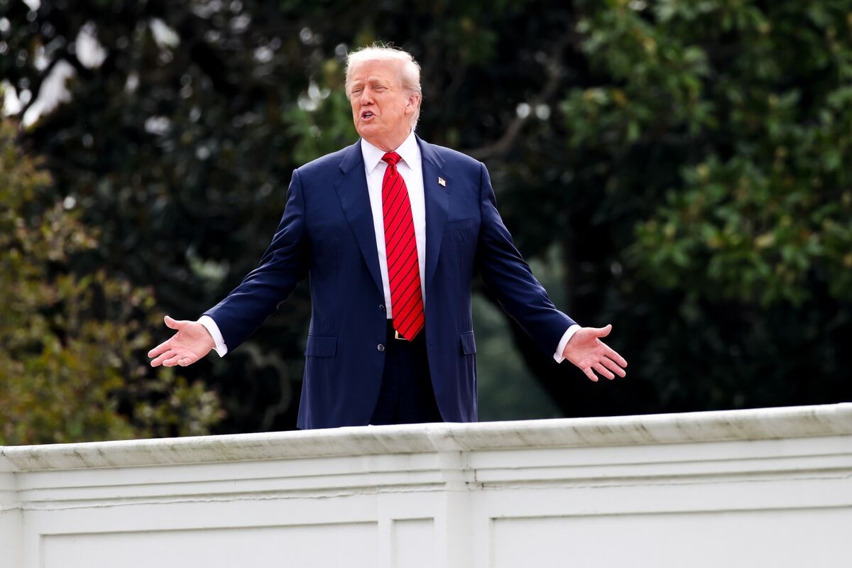 ブルームバーグのニュース記事「トランプ米政権、国別の一律関税発動－国際貿易再編の新たな節目」の画像