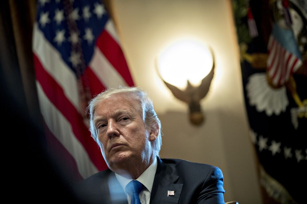 米議会 国防権限法案への拒否権覆す トランプ大統領に打撃 Bloomberg