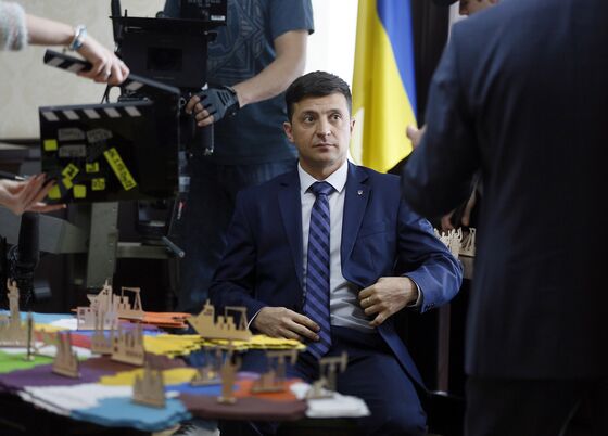 Ukraine’s Election Wildcard Assembles a Team to Match His Ambition