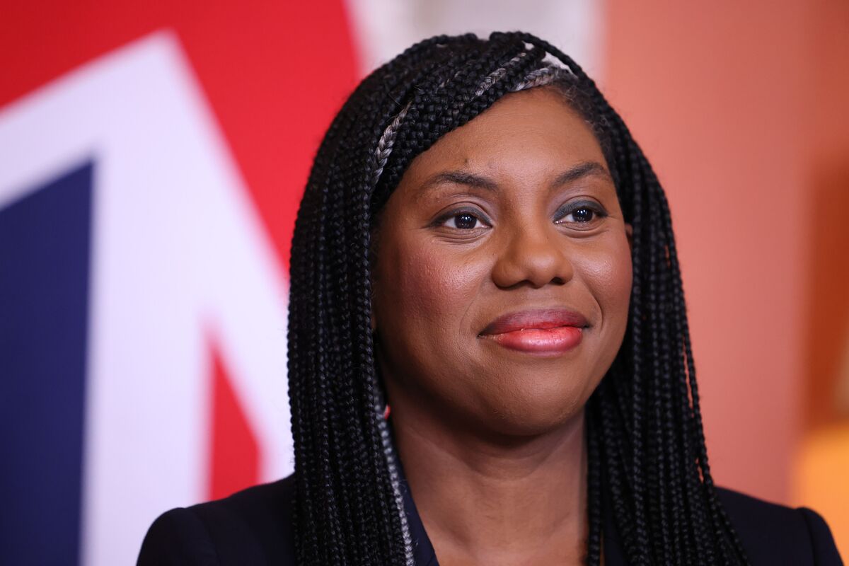 Kemi Badenoch Enters Tory Leadership Race as Frontrunner - Bloomberg