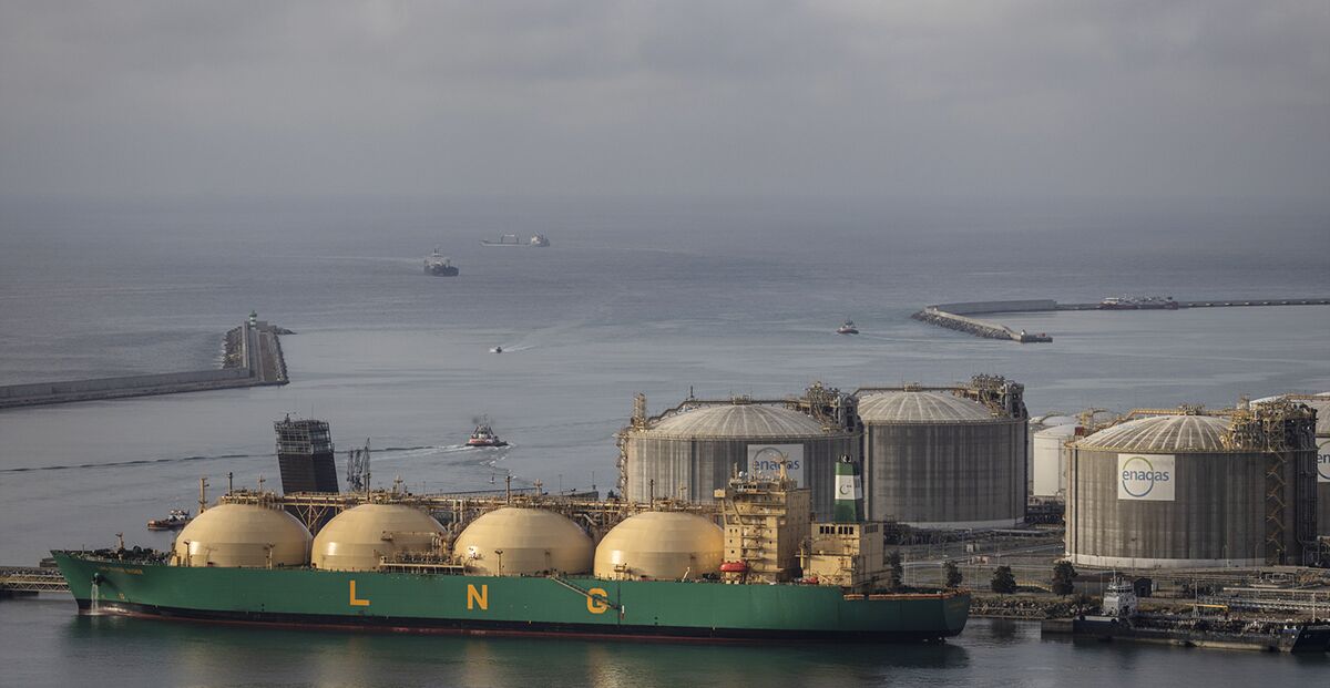 War and LNG Shift Breaks Economics of European Gas Storage
