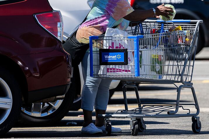 Walmart Stores Ahead Of Earnings Figures