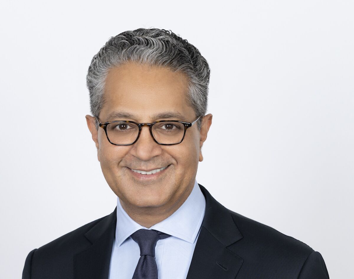 Podcast: An Outsider Takes Over the House That Bogle Built - Bloomberg