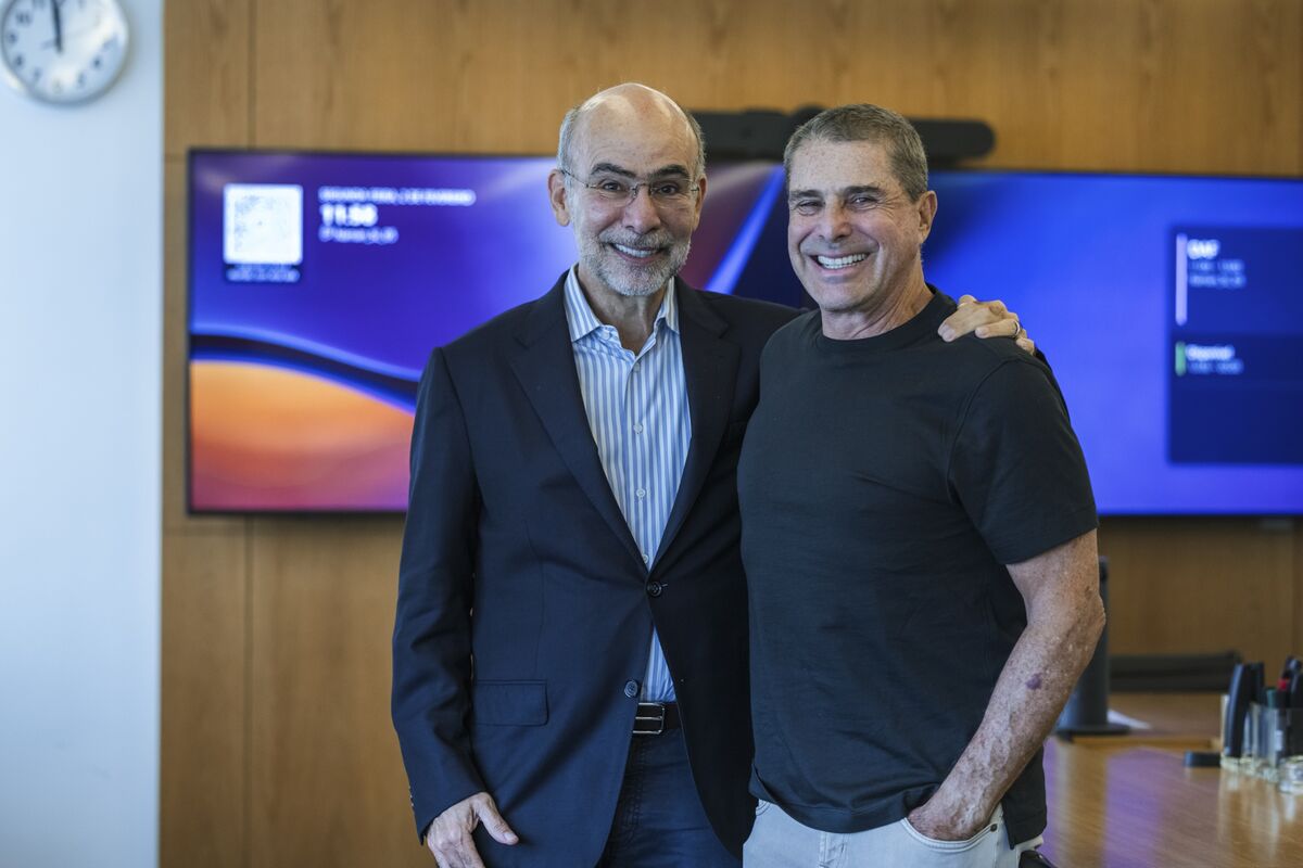 bloomberg.com - Rachel Gamarski - Brazil Paper Magnate Touts Photo Venture in Philanthropic Twist