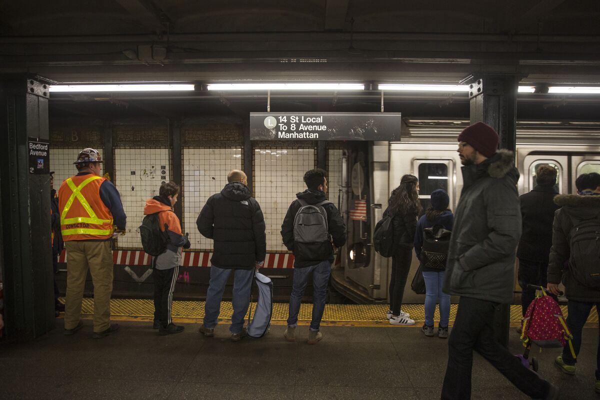 bloomberg.com - Michelle Kaske - NY's MTA Seeks Financial Adviser for Brooklyn-to-Queens Rail