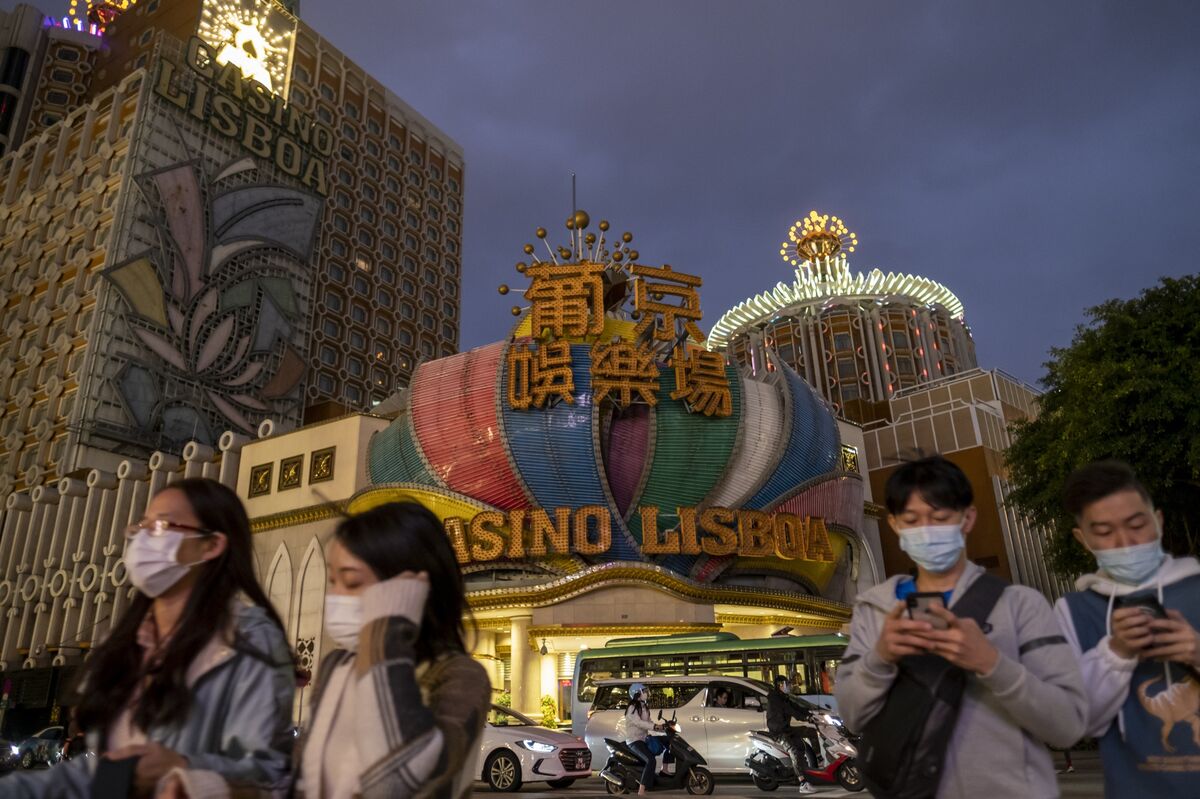 Macau Gaming Revenue Suffers Record Plunge From Virus Blow - Bloomberg