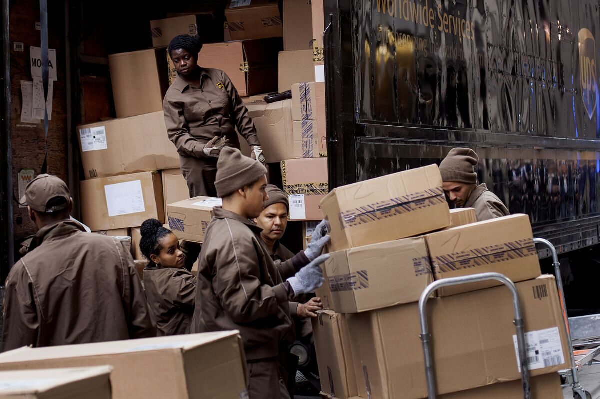 FedEx, UPS Want to Steer Santa's Packages to the Local Drugstore