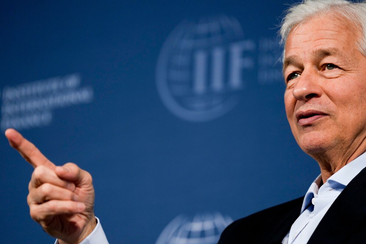 Jamie Dimon Grabs the Post-Covid Leadership Reins