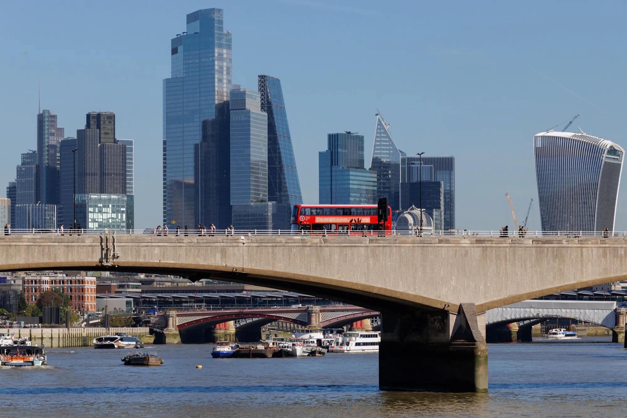 Contractural Risk London’s Waterloo Bridge at Risk of Shutdown Within Three Years - Bloomberg