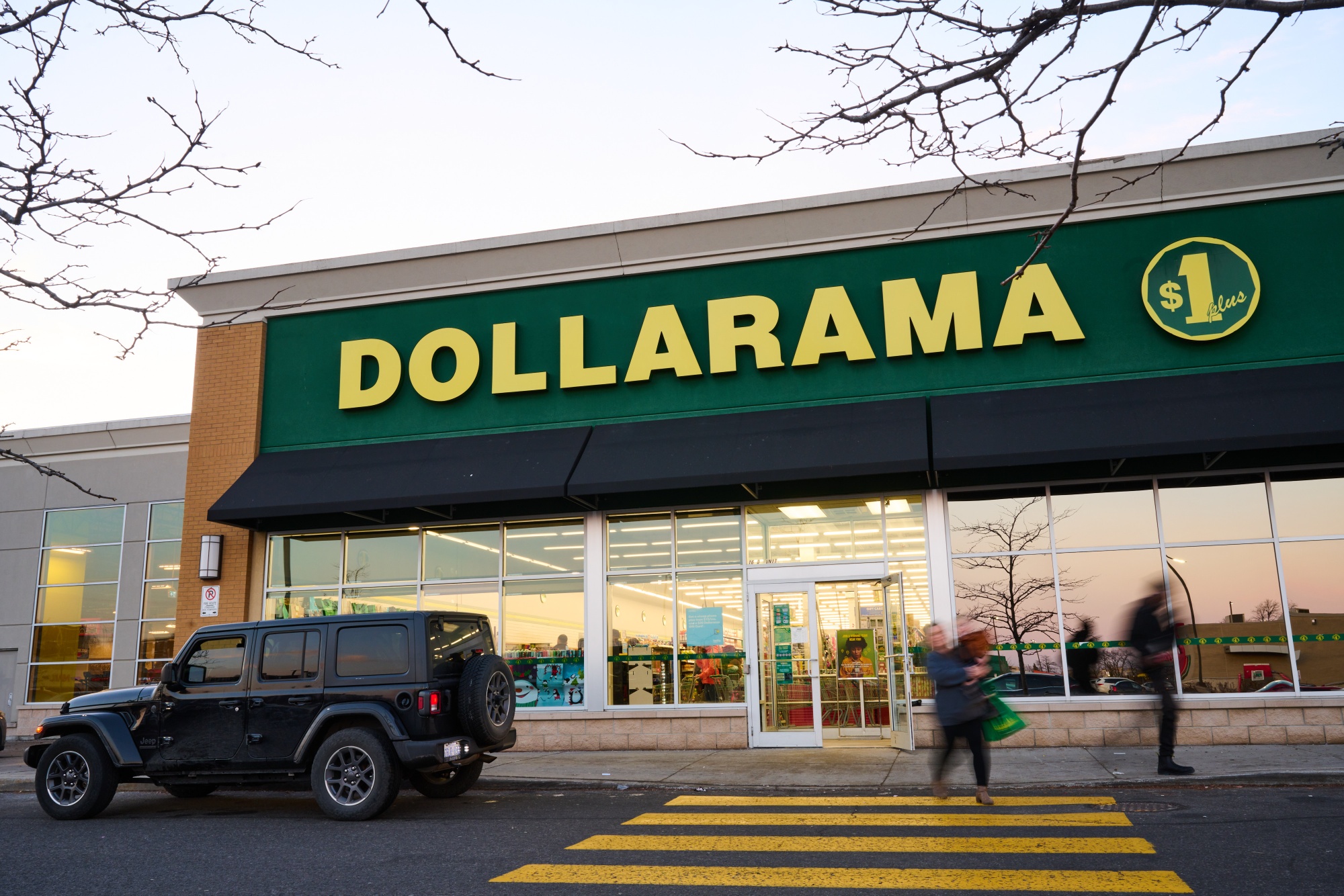 Dollarama (DOL CN) Shares Hits All-Time High on 4Q Earnings Beat ...