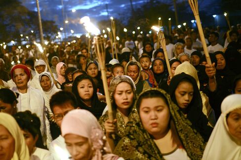 Philippine Muslims Call for Cease-Fire After Malaysia Assault