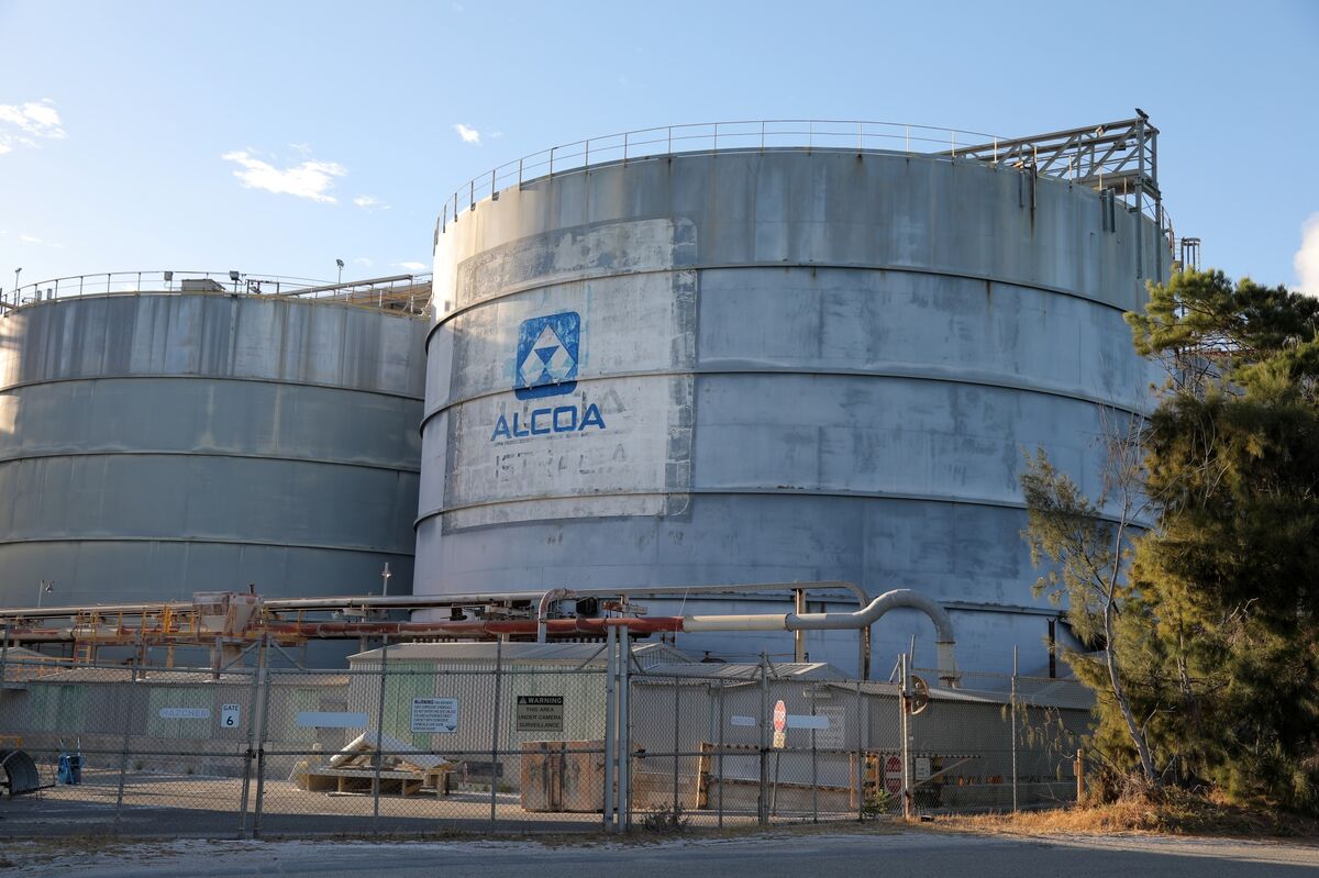 Alcoa CEO Warns Tariffs Will Destroy Metal Demand as Prices Rise