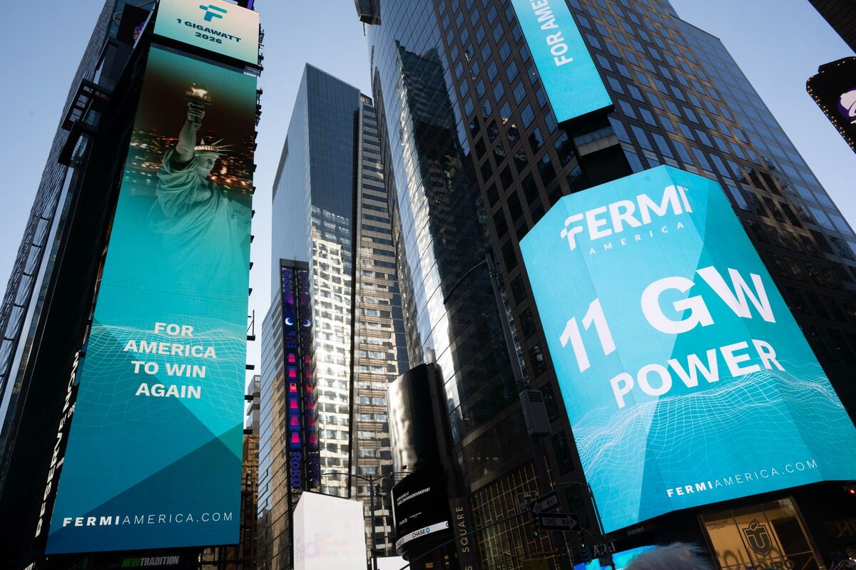 Firms Are Capitalizing on White House, Trump Ties to Go Public