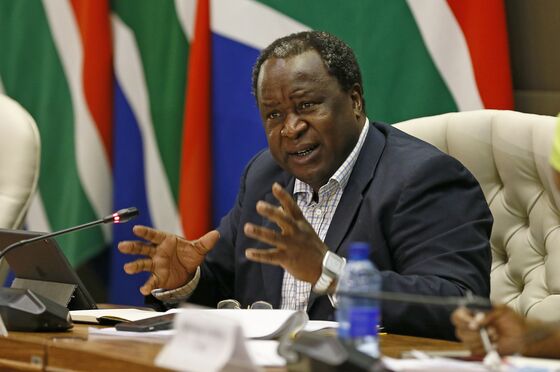 South Africa Mulls Land Bank Bailout as Virus Relief Beckons
