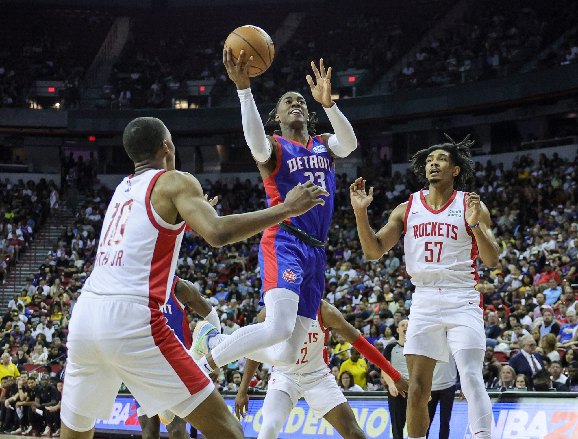 Is It Safe to Play Basketball With Apple Watch? Protect Yourself With These Power Tips!