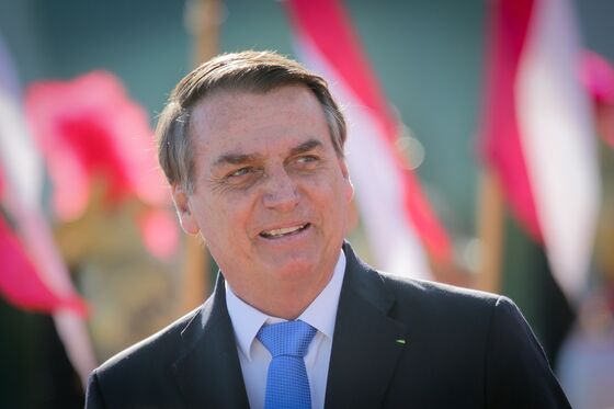 Bolsonaro’s Health Is Back in Focus on Hernia Linked to Stabbing