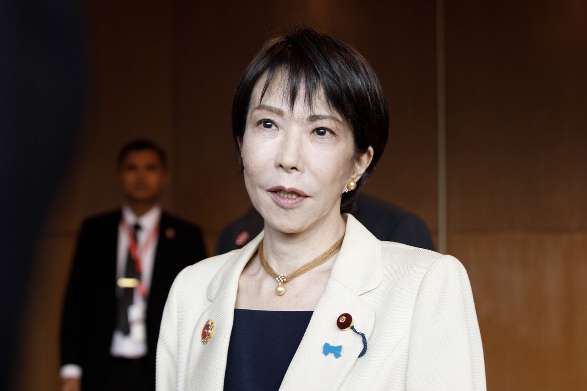 ブルームバーグのニュース記事「高市首相が訪韓へ、きょう李大統領と初会談-APEC首脳会議に出席」の画像