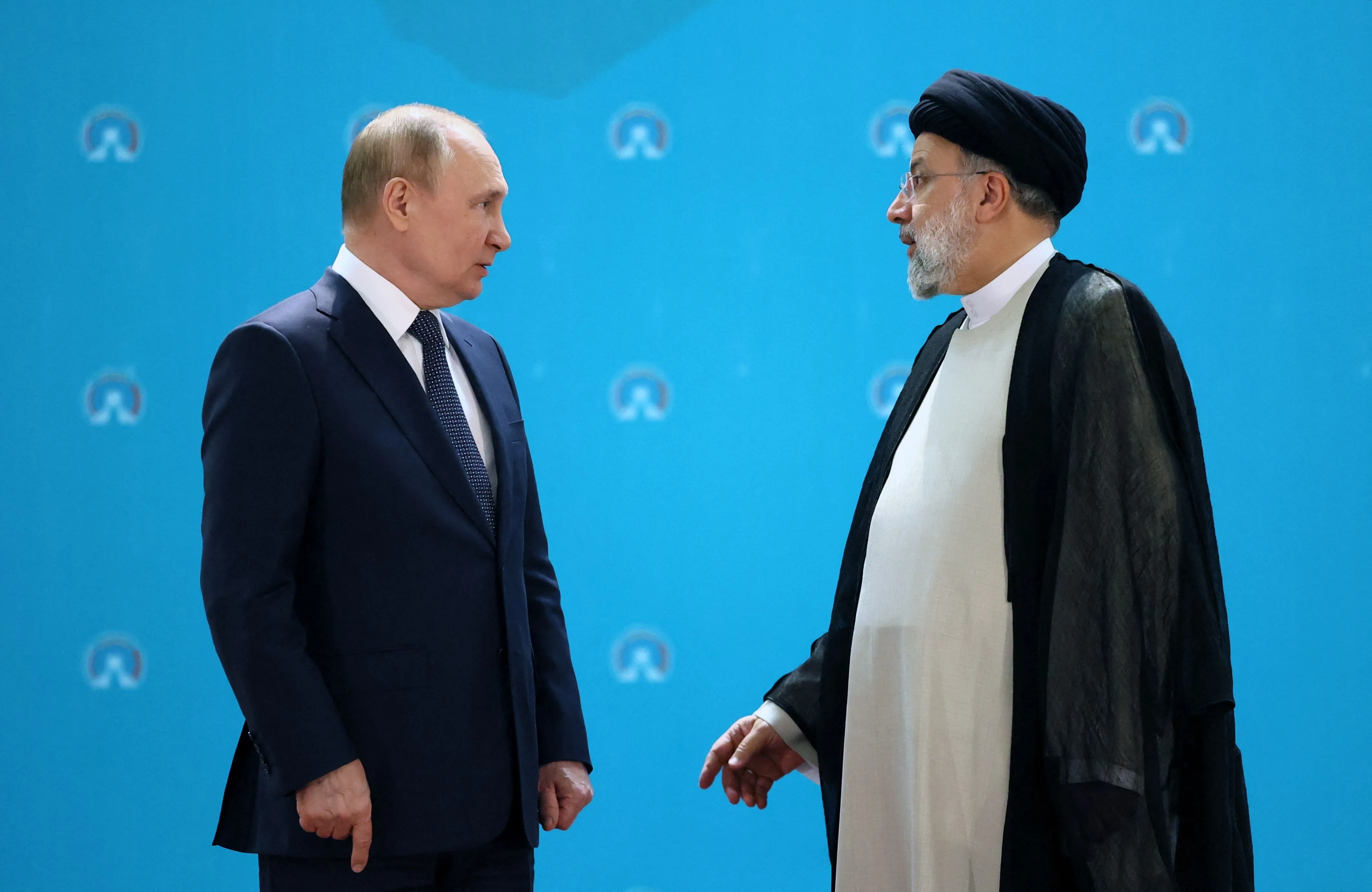 Vladimir Putin and Ebrahim Raisi in 2022.