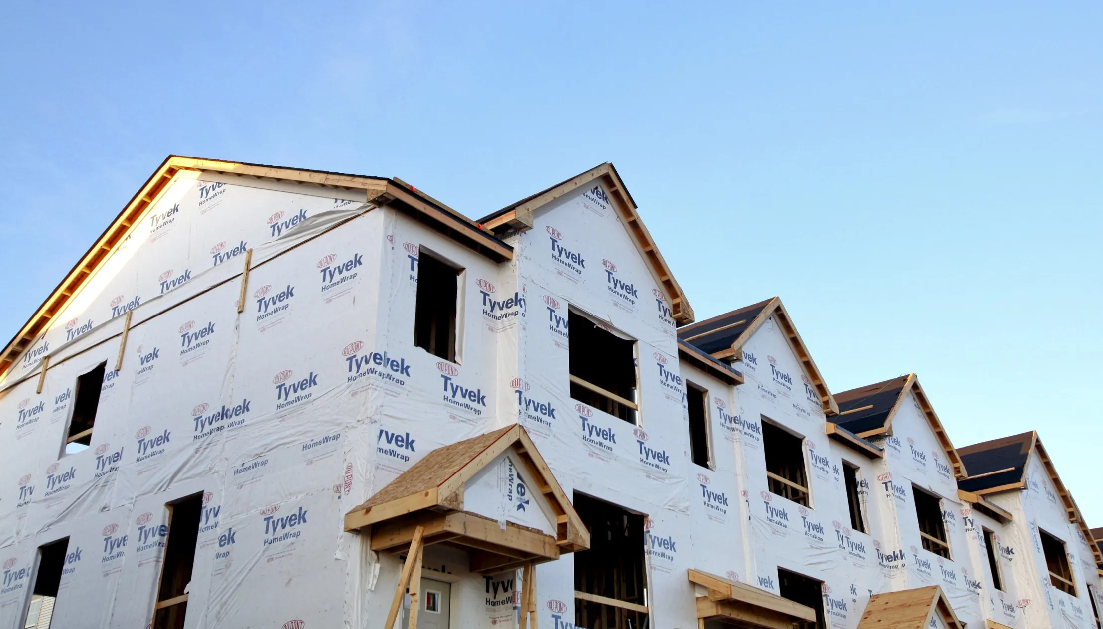 Partially completed townhouses under construction&nbsp;in Des Plaines, Illinois.