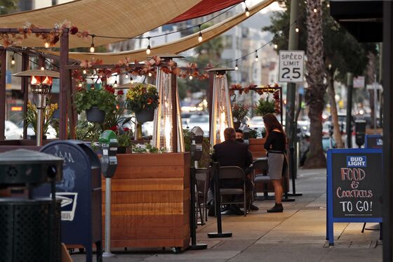 Outdoor Dining Tents Raise Questions of Virus Safety as Winter Nears