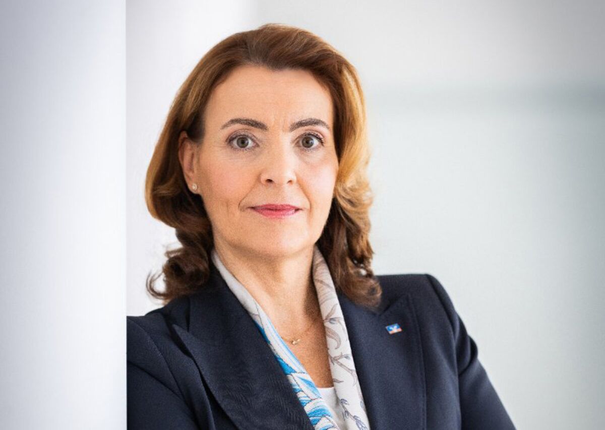 assets.bwbx.io image