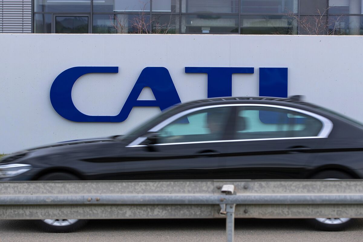 CATL Unveils Qilin Electric Car Battery With 1,000 Kms Range on Single Charge - Bloomberg