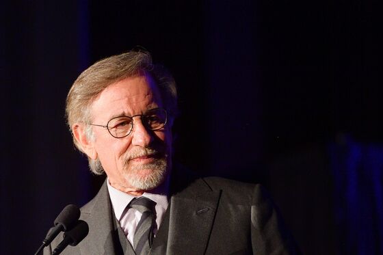 Spielberg Says Netflix and Theater Films Aren’t Equal for Oscars
