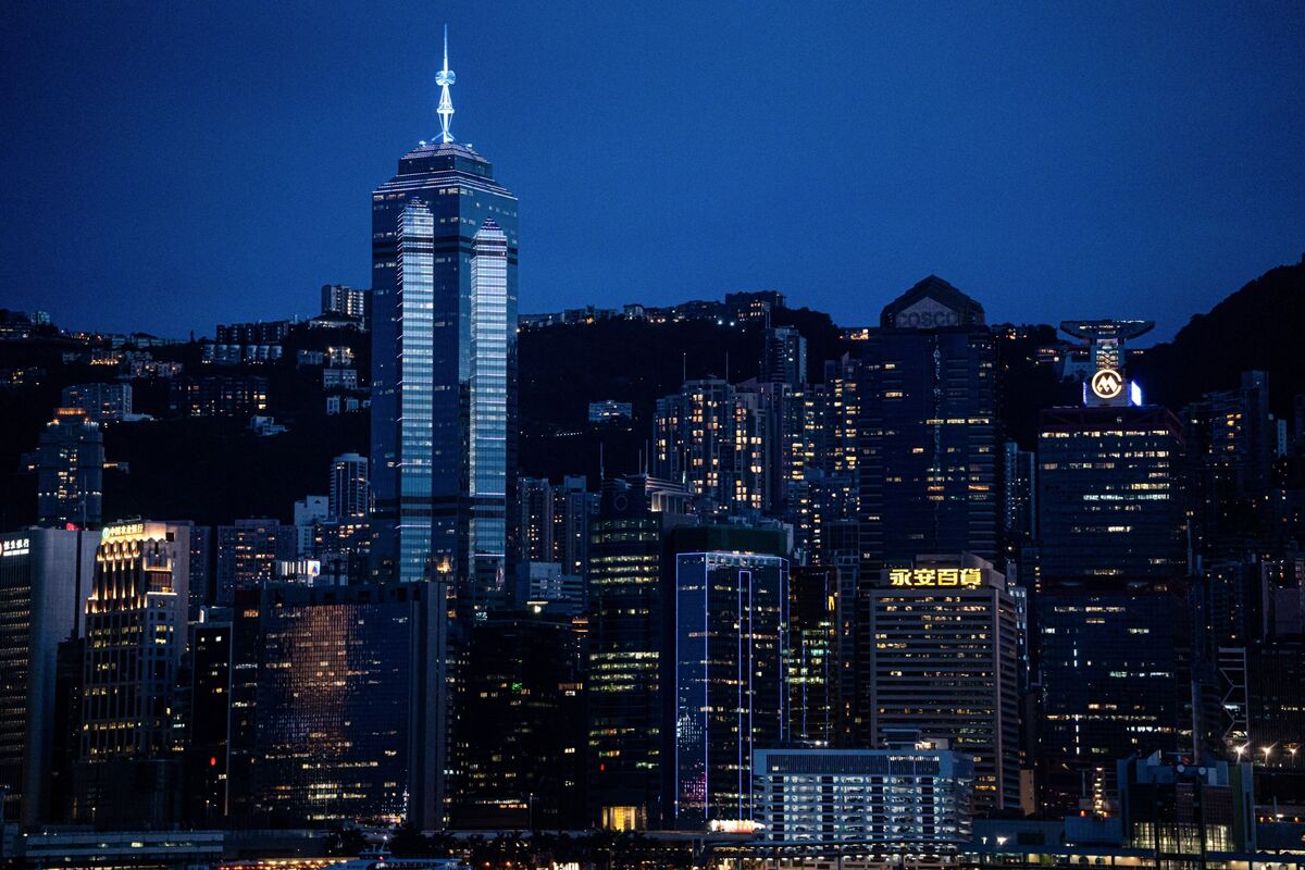 The Hong Kong Tower That Symbolizes China’s Credit Bubble Bust - Bloomberg