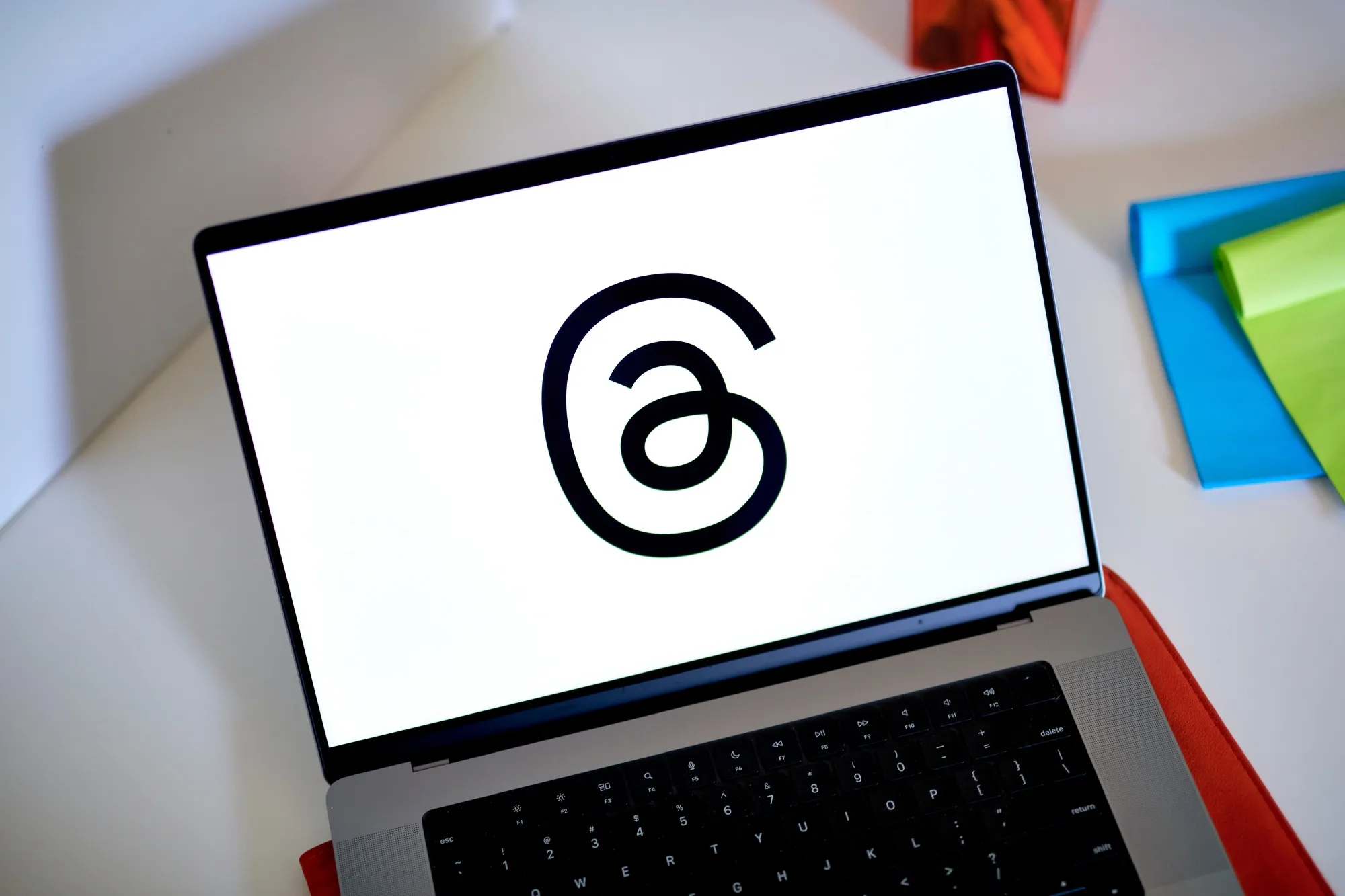 The Threads logo.
