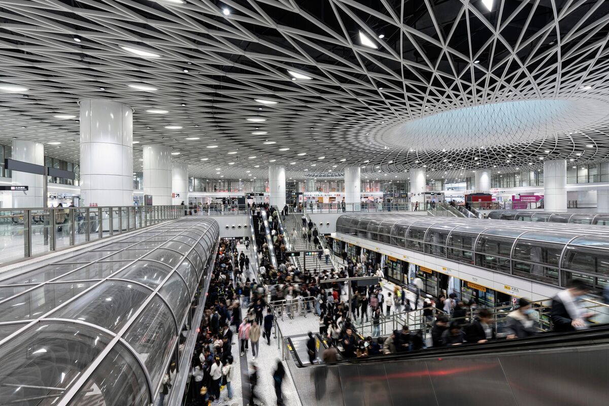 bloomberg.com - David Fickling - China's Electrostate Falls Behind Its Solarpunk Dream