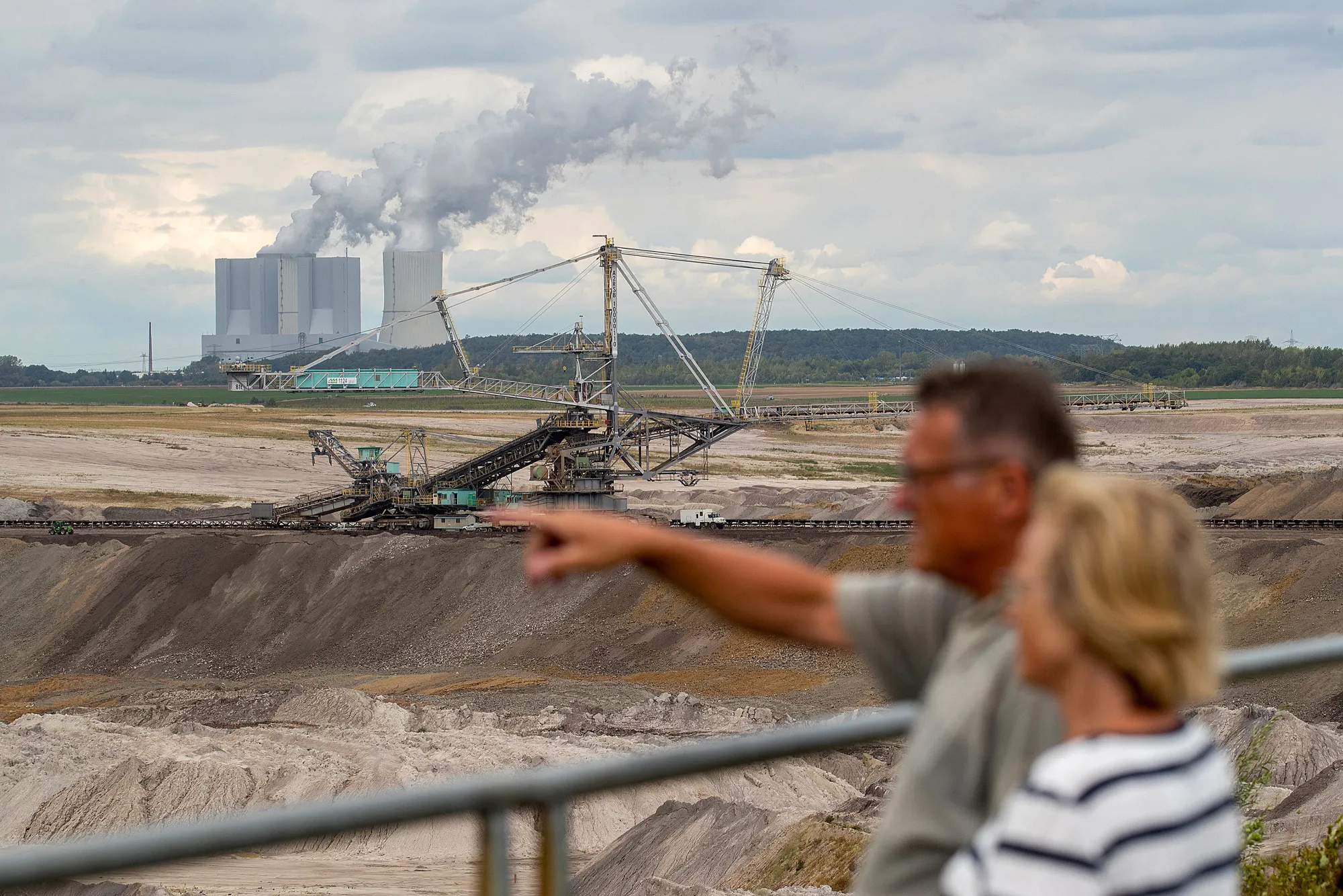 Open cast lignite mining near the village of Poedelwitz.