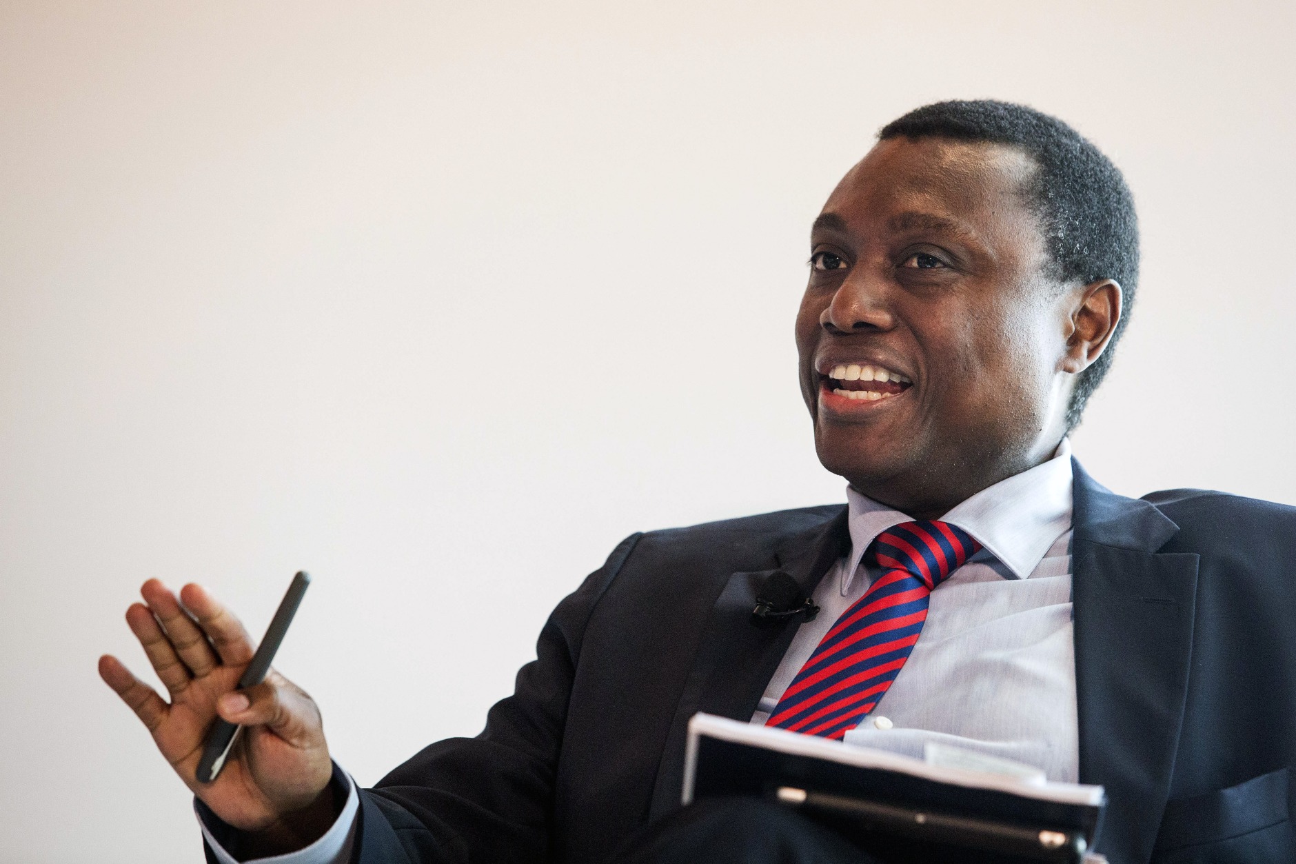 africa-s-biggest-bank-names-tshabalala-as-first-sole-black-ceo-bloomberg