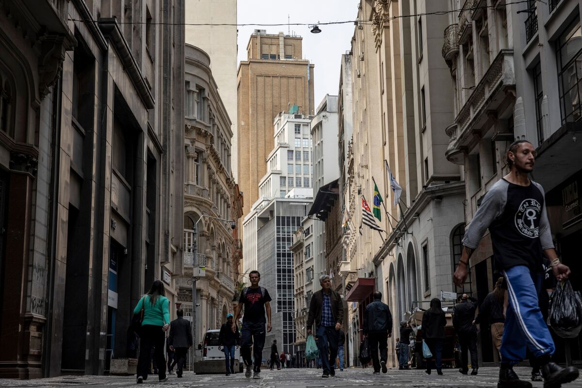 Latin American FX Outperforms in Down Day for Emerging Markets