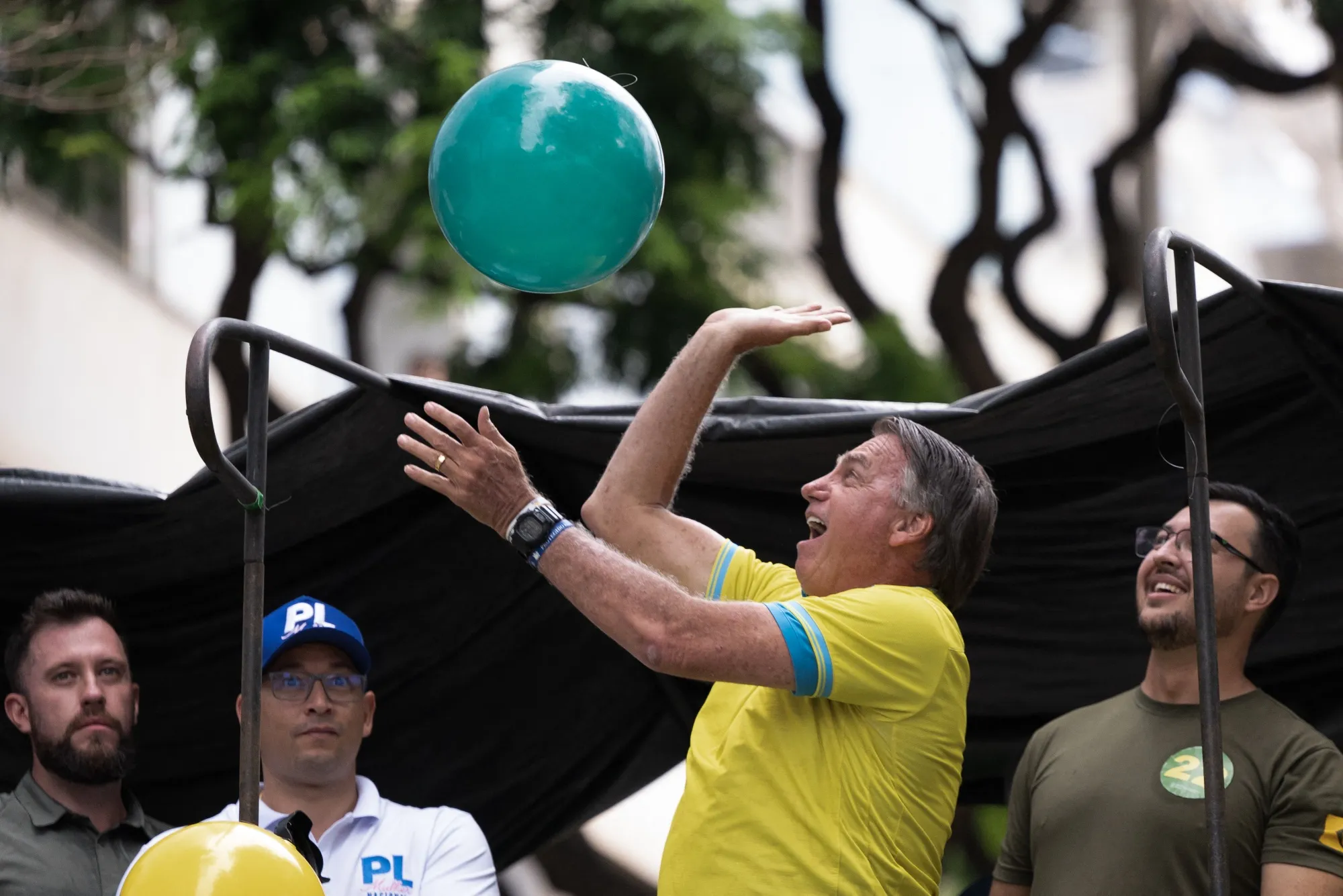 That balloon is going&nbsp;to pop.&nbsp;