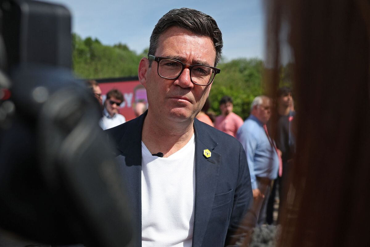 Burnham Says He Won’t Call Early Election If He Replaces Starmer