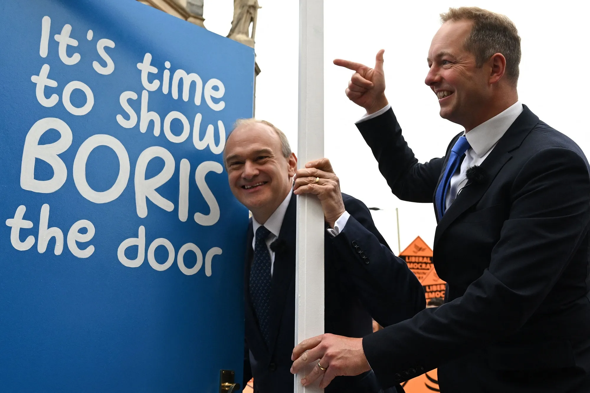 Liberal Democrats party leader Ed Davey and newly elected MP Richard Foord&nbsp;in Tiverton.